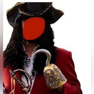Peter Pan- Captain Hook accessories